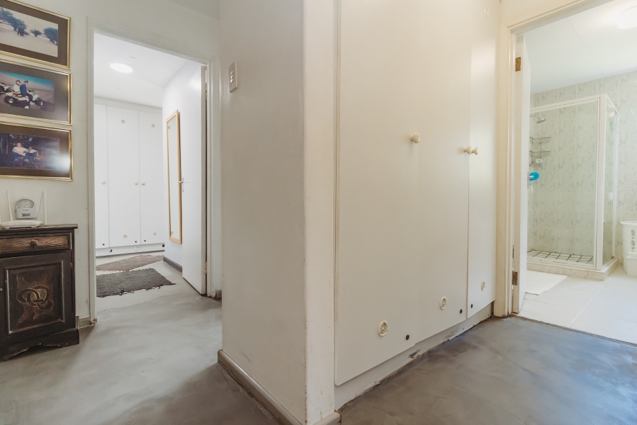 4 Bedroom Property for Sale in Denver Park Western Cape